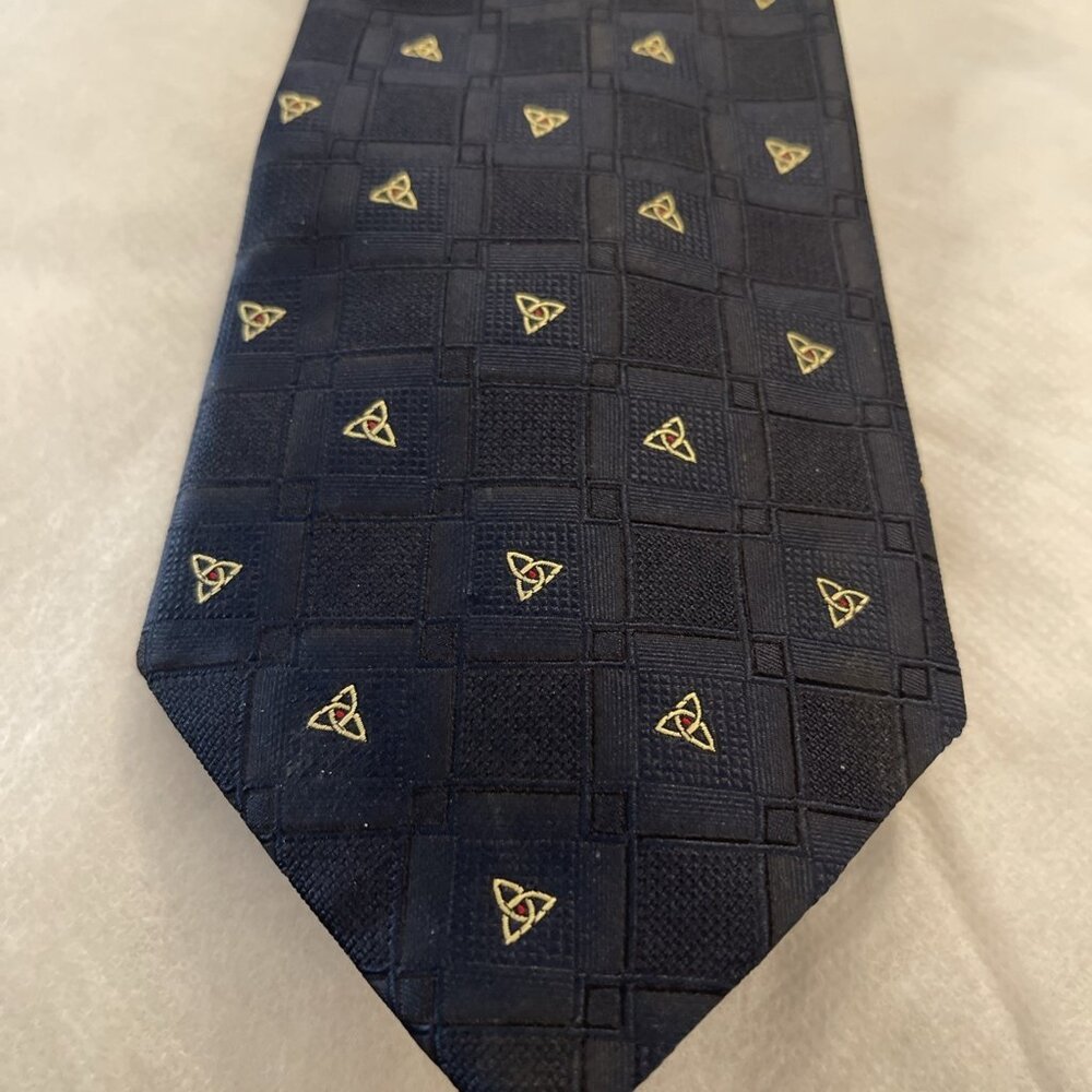 Patrick Francis Silk Irish‎ Tie Blue Gold Red accent design. Very nice.